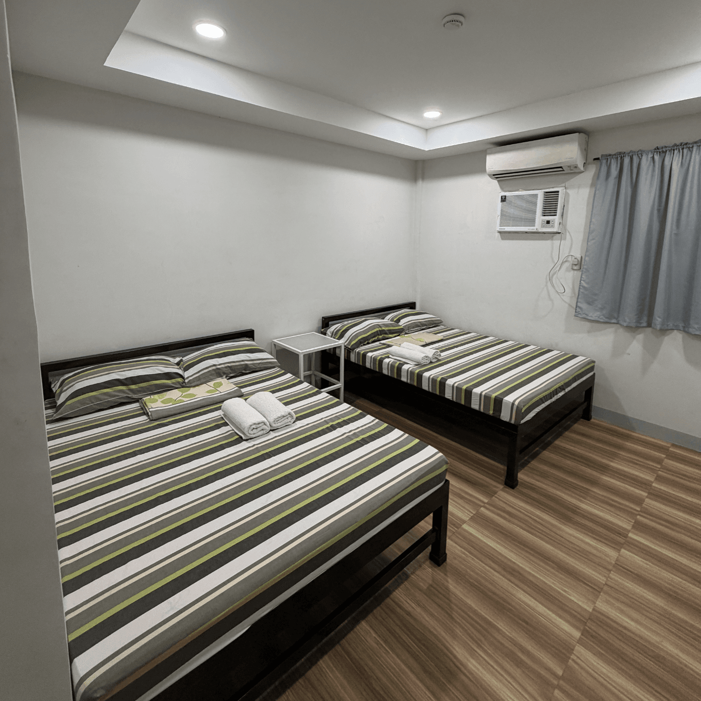 Standard Room - Main view