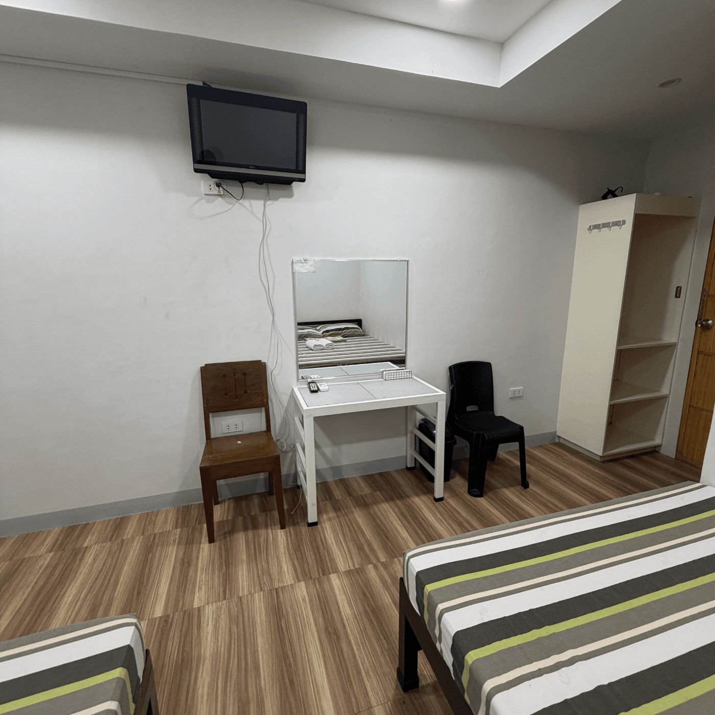 Standard Room - View 4